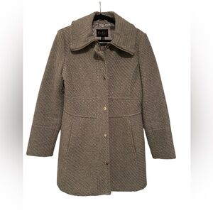 Jessica Simpson Elegant Tan Trench Coat